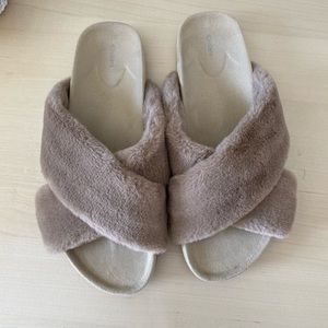 Beige Birdies slip-on sandals